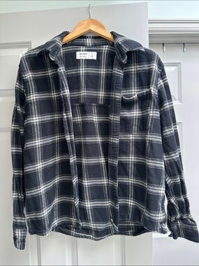 Hollister Black and White Plaid Flannel Shirt